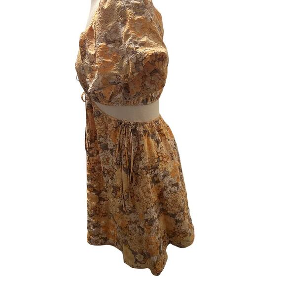 Forever 21 Yellow Floral Open Back Dress Size Small - Picture 4 of 5